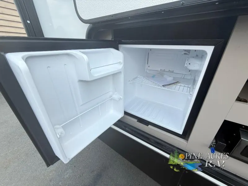 2025 KZ Connect SE New    C241BHKSE Slide Out &amp; Corner Bunks - Photo 4