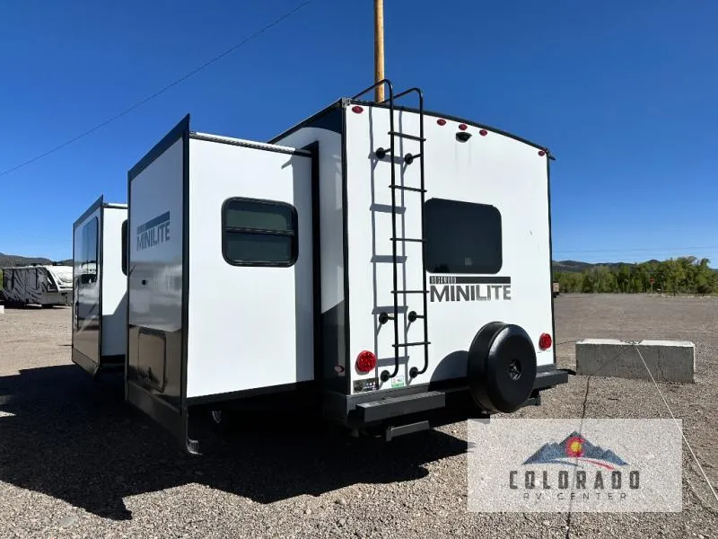 2025 Forest River Rockwood Mini Lite 2516S - Photo 3