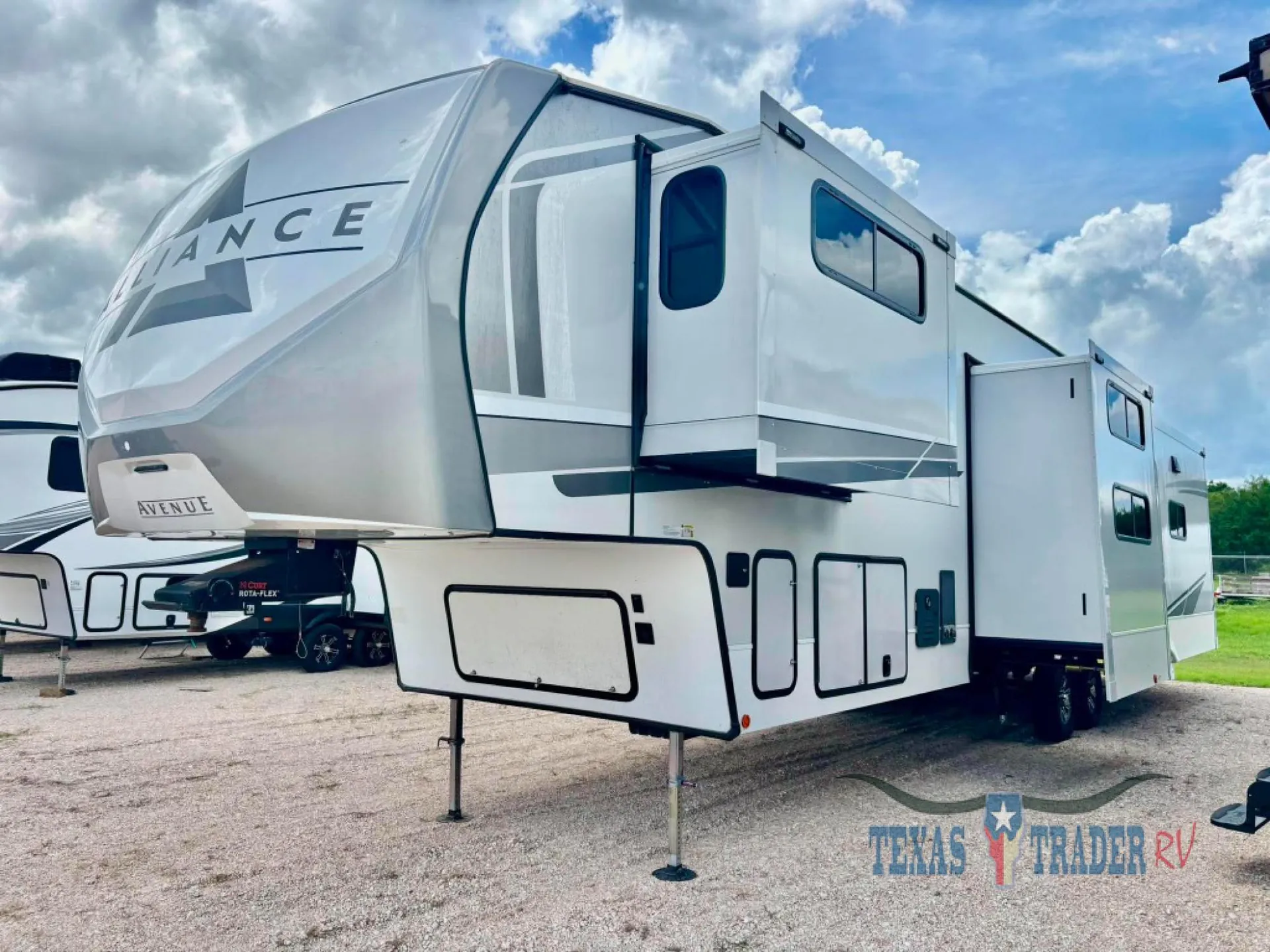 2025 Alliance RV Avenue 39MBR - Photo 4