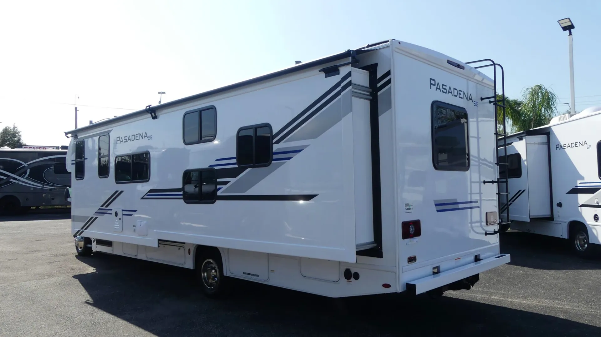 2026 Thor Motor Coach Pasadena SE SL31 - Photo 4