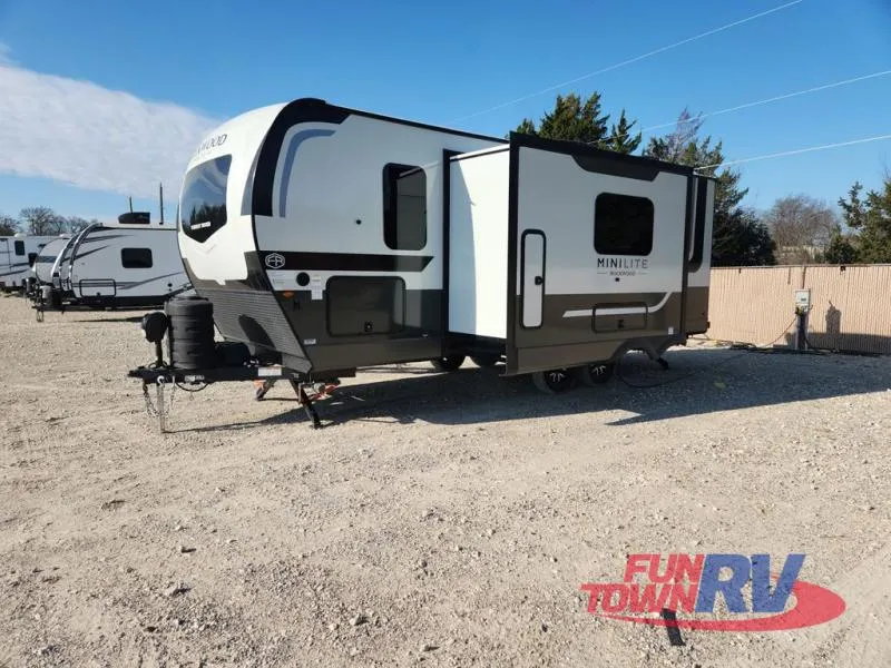 2026 Forest River Rockwood Mini Lite 2509S - Photo 3