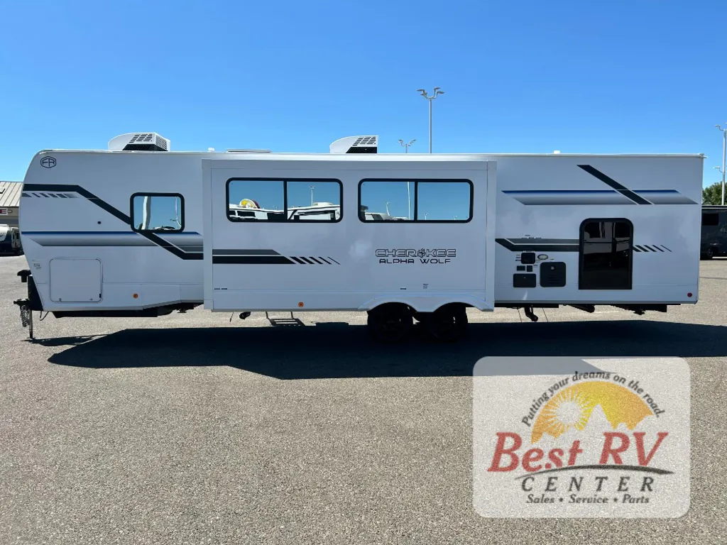 2026 Forest River Cherokee Alpha Wolf 29TB, Photos photo 3