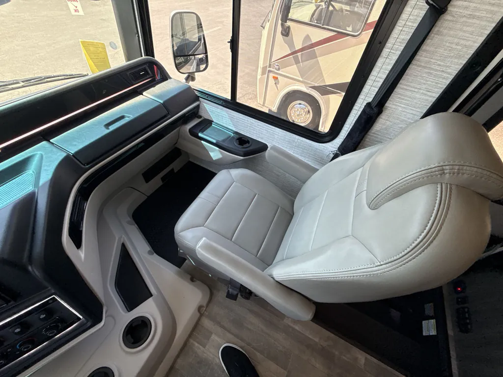2025 Entegra Coach Vision 27A, Photos photo 11