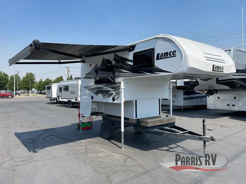 2027 Lance Lance Truck Campers New    825 - Main photo