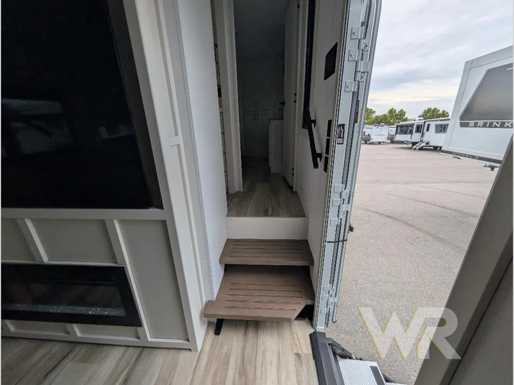 2027 Brinkley Model G 3970, Photos photo 51