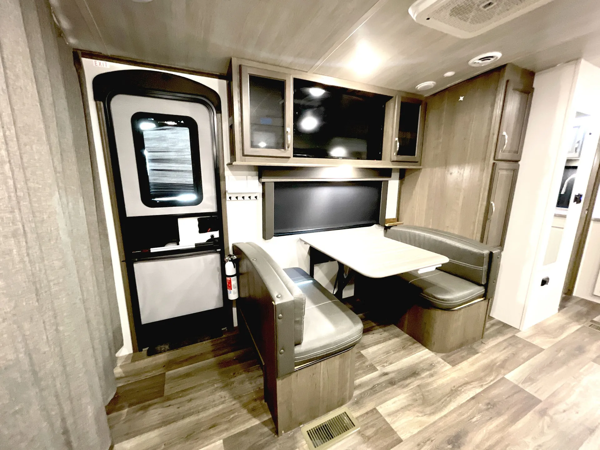2022 Keystone Cougar Half-Ton 22MLSWE — living area main
