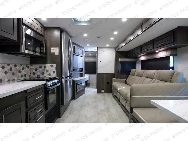 2024 Forest River Georgetown 5 Series GT5 31L5 - Photo 4