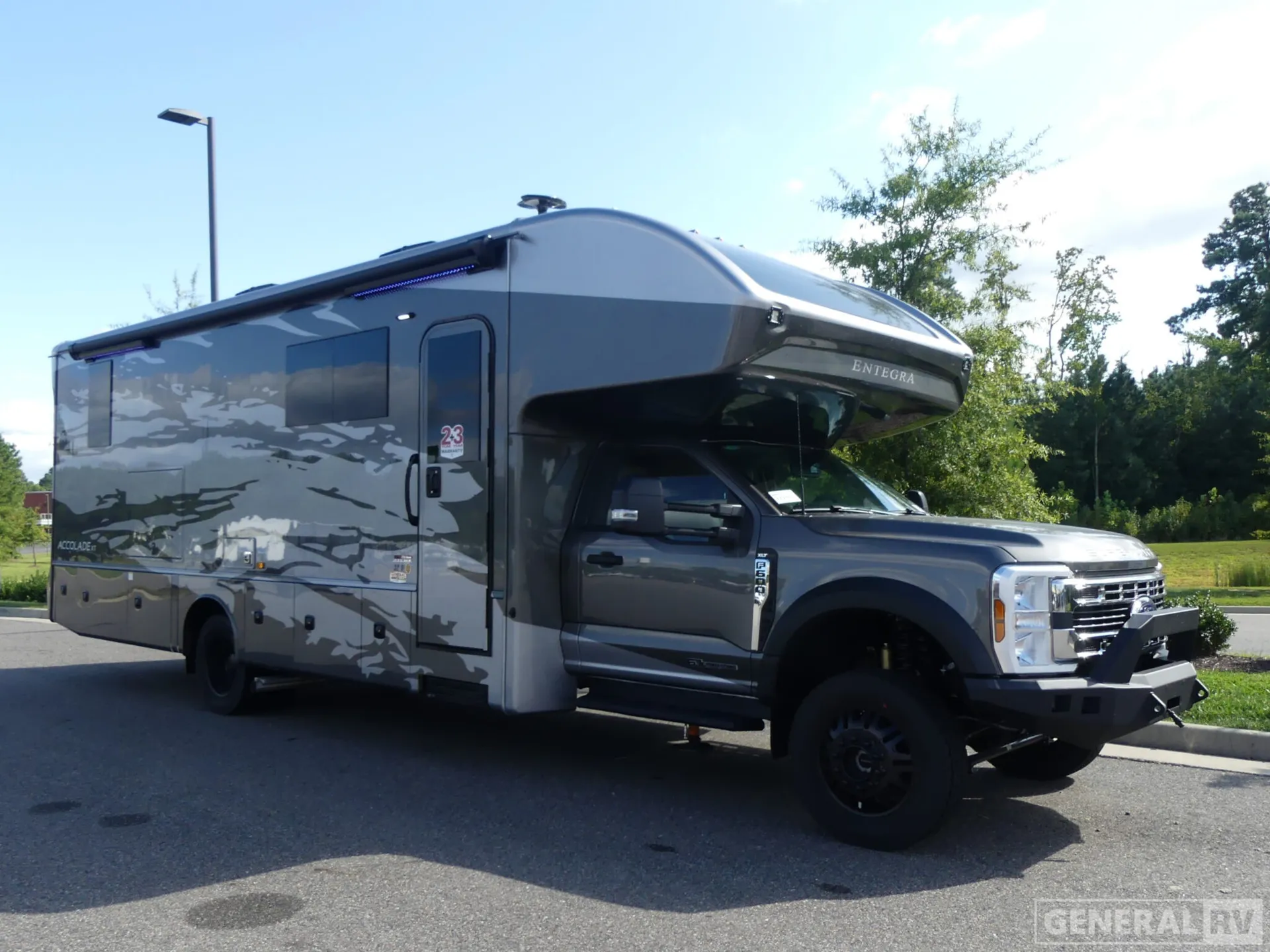 2026 Entegra Coach Accolade XT 32U - Photo 2