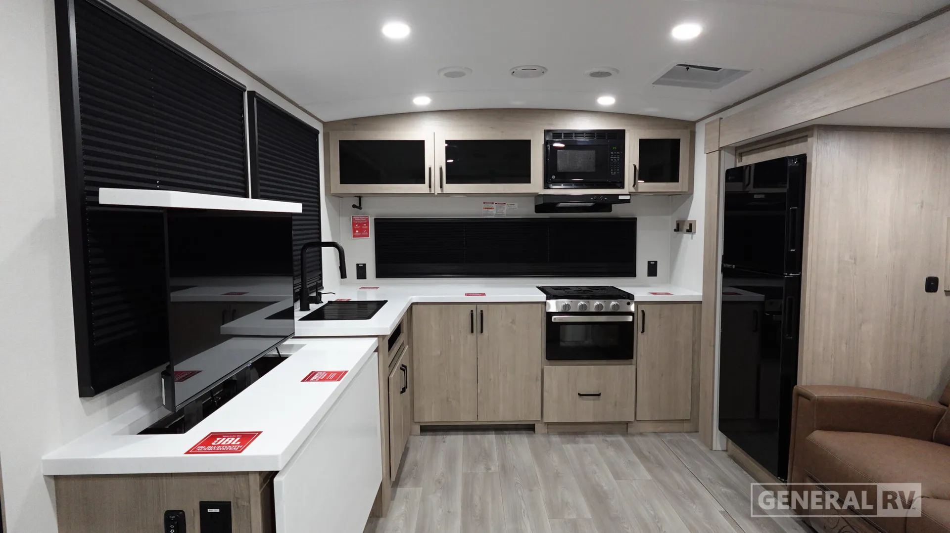 2026 Grand Design Imagine 2700BS - Photo 3