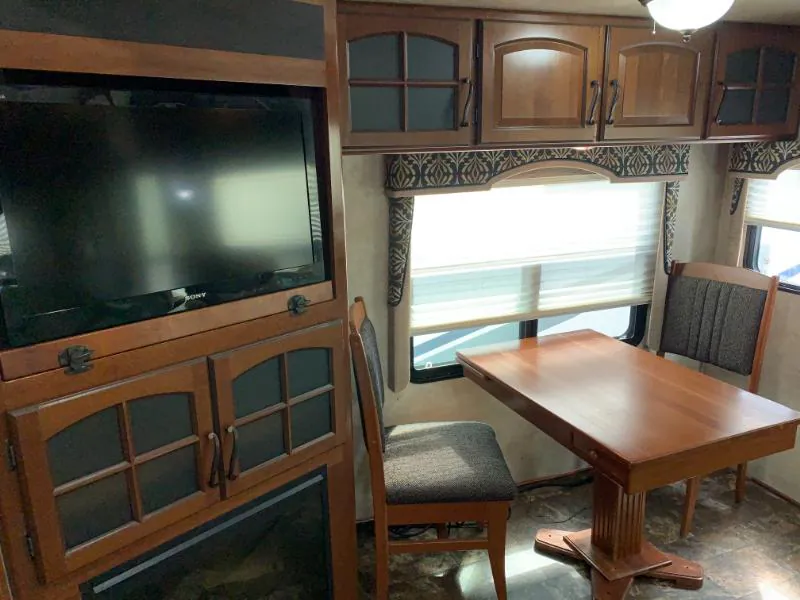2014 Keystone Montana 3100RL, Photos photo 7