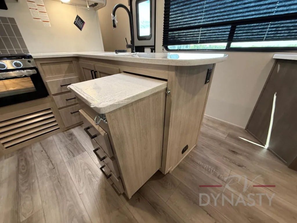 2026 Coachmen Catalina Legacy Edition 283RNR, Photos photo 42