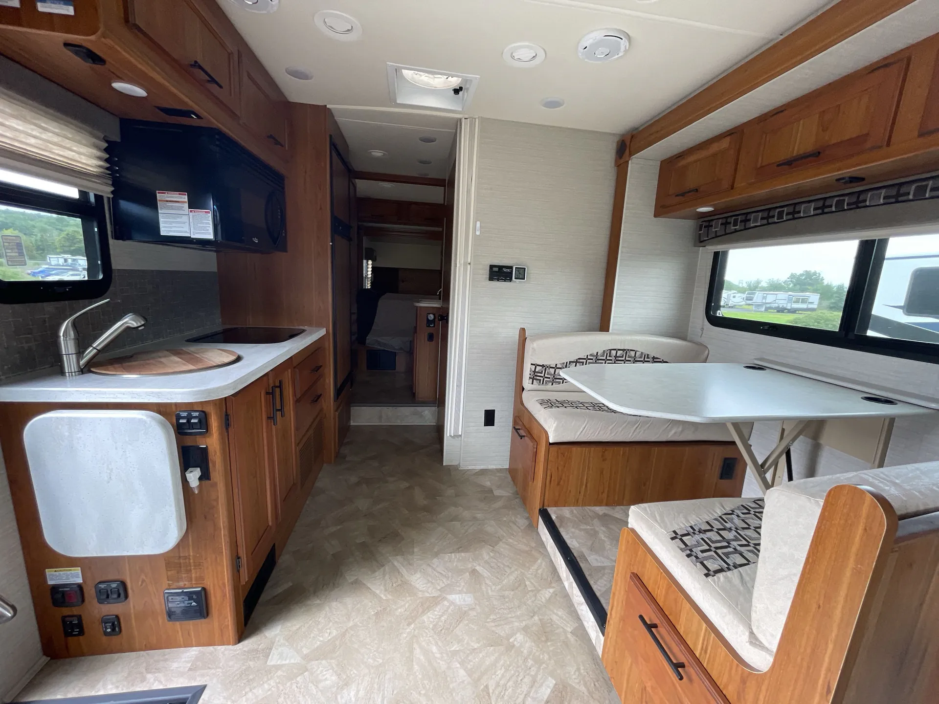 2017 Jayco Melbourne 24K — living area main