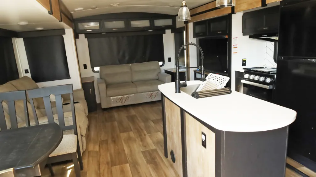 2023 Keystone Outback 328RL - Photo 4