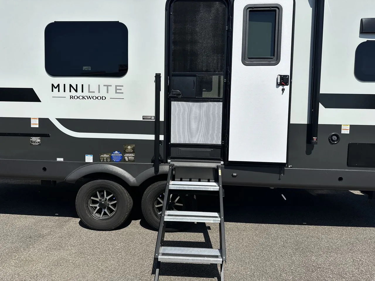 2027 Forest River Rockwood Mini Lite 2523MBR - Photo 3
