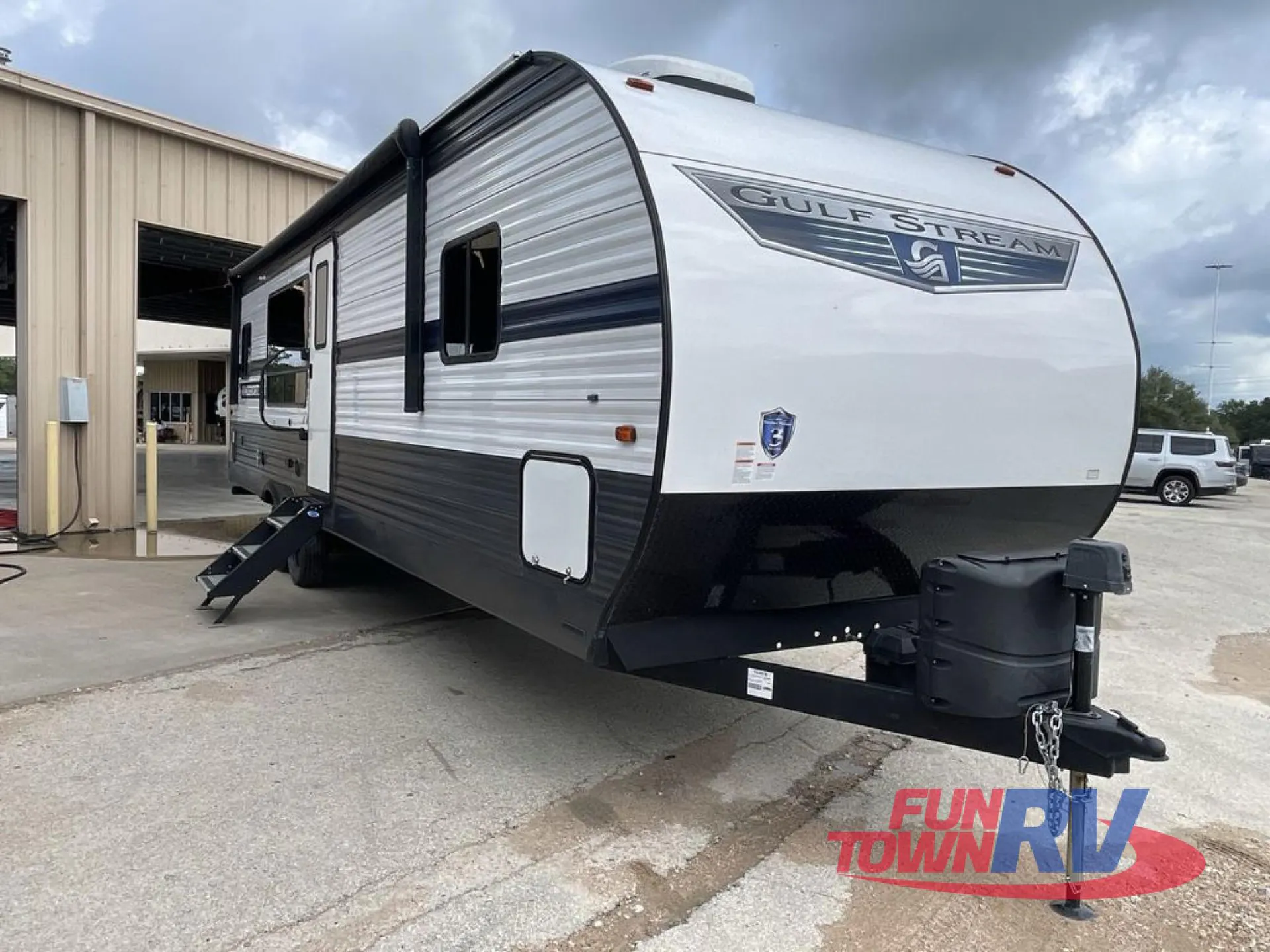 2023 Gulf Stream Kingsport Supreme 295SBW - Photo 2