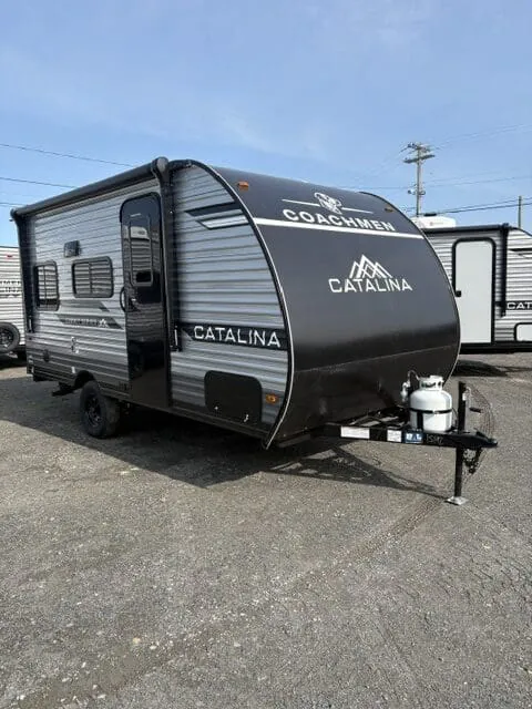 2027 Coachmen Catalina Summit Series 7 154RDX