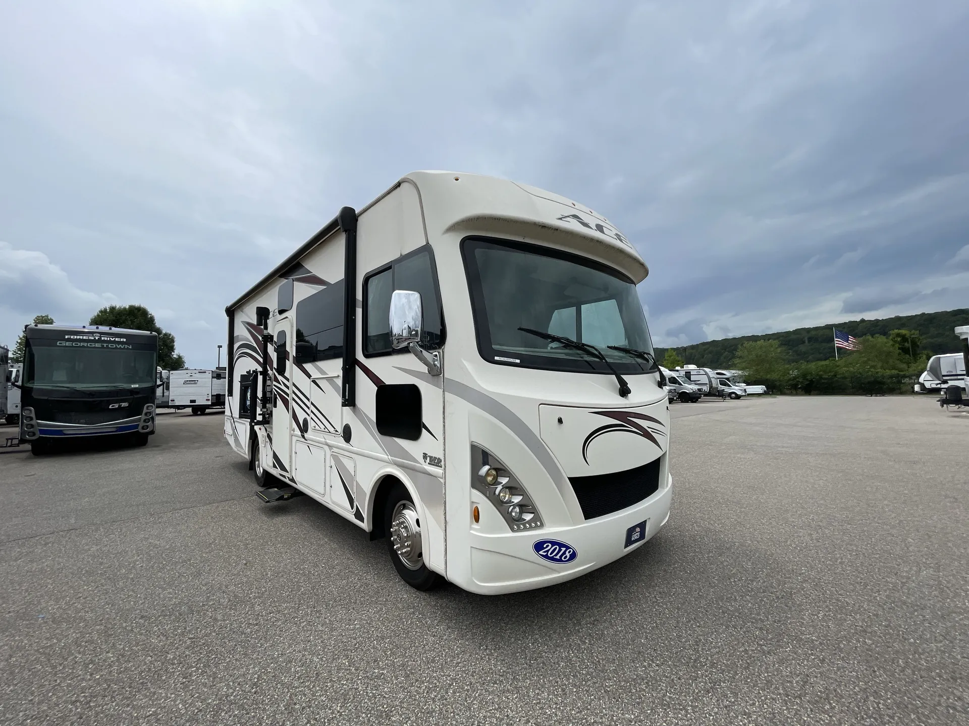 2018 Thor Motor Coach A.C.E 27.2 - Photo 2