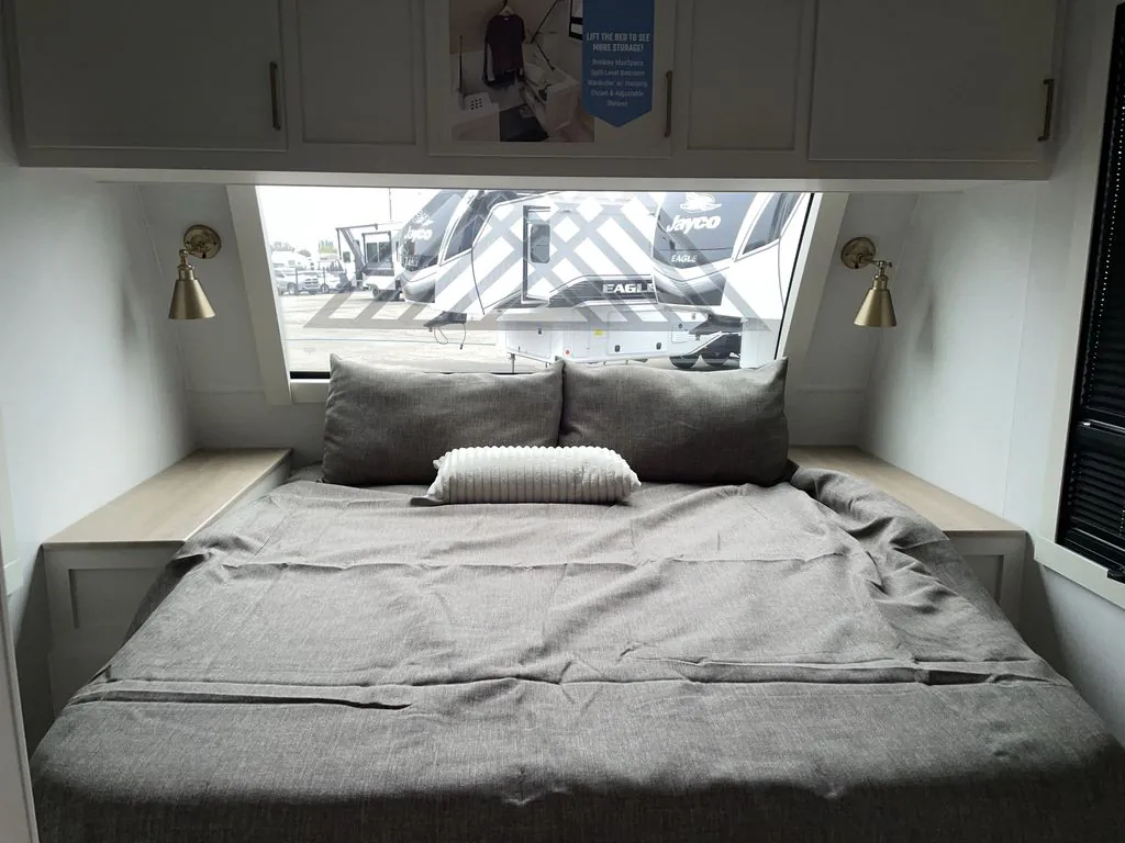 2026 Brinkley Model I 294, Photos photo 20