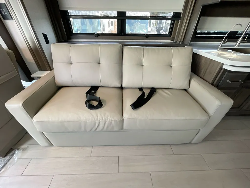 2026 Entegra Coach Aspire 44D, Photos photo 15
