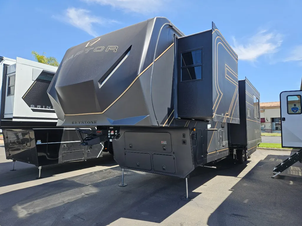 2026 Keystone Raptor 441, Photos photo 5