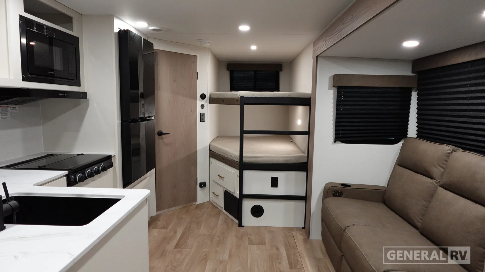 2027 Grand Design Transcend Xplor 23BHX - Photo 3