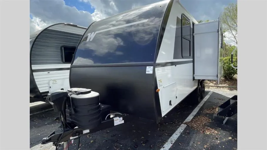 2026 Winnebago Micro Minnie 2108FBS - Photo 4