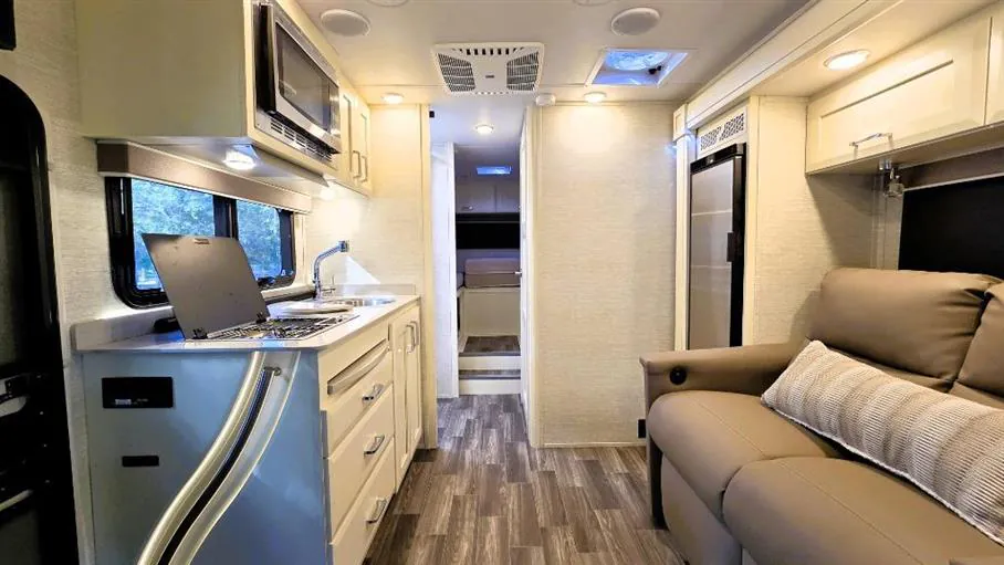 2025 Tiffin Wayfarer 25 XLW, Photos photo 9