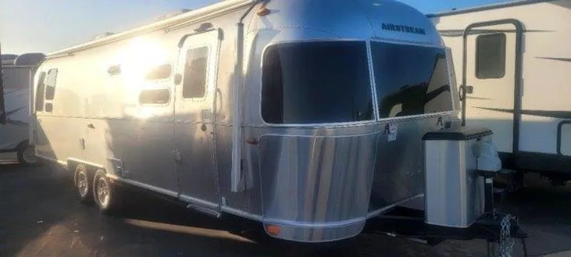 2019 Airstream International Serenity 30RB - Photo 2