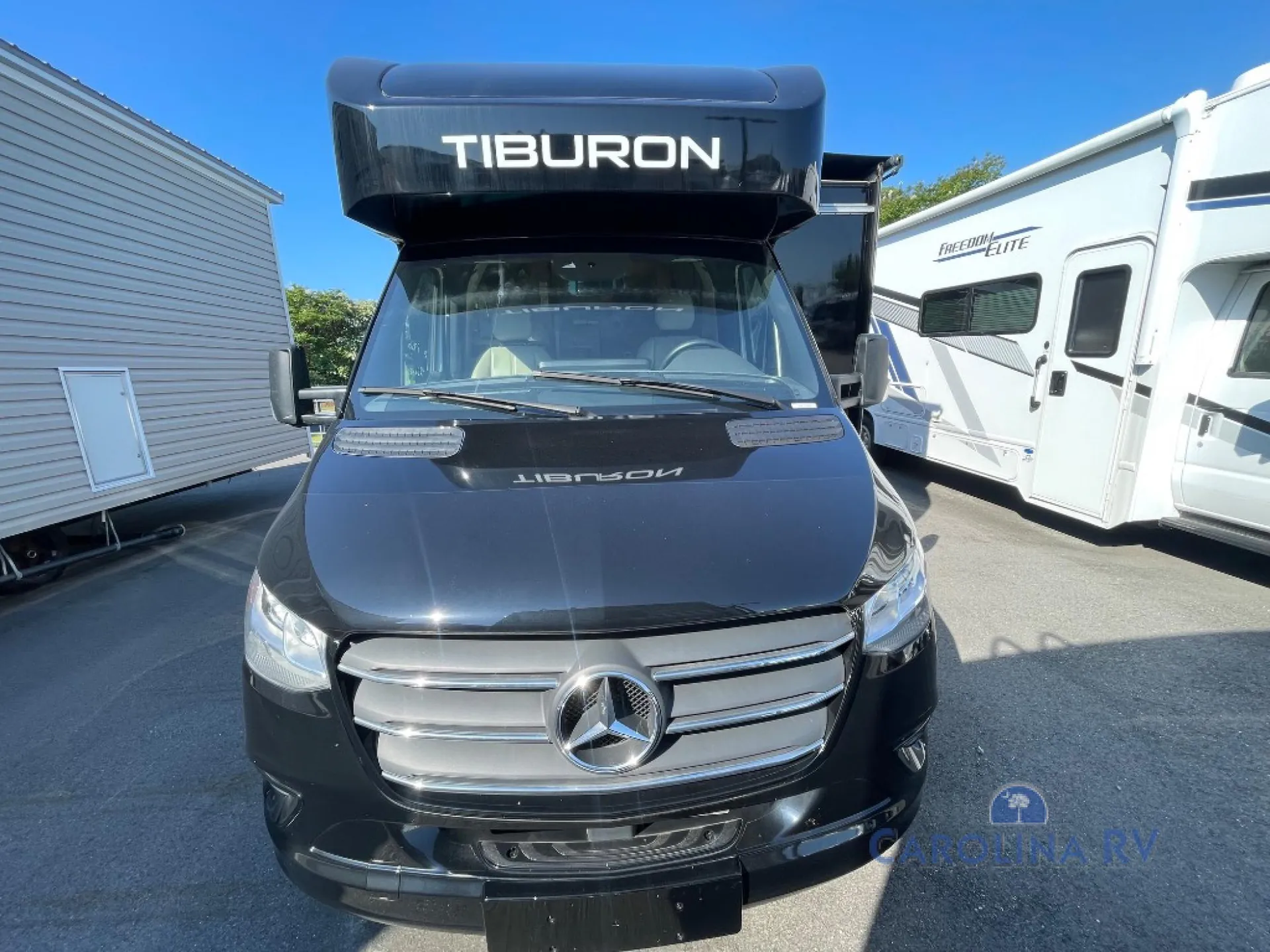 2024 Thor Motor Coach Tiburon 24FB - Photo 3
