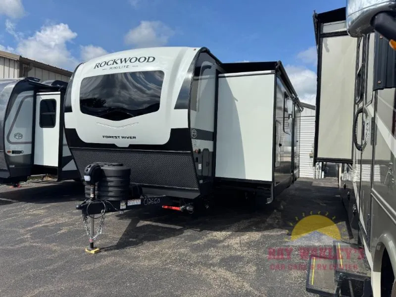 2027 Forest River Rockwood Mini Lite 2523MBR - Photo 4