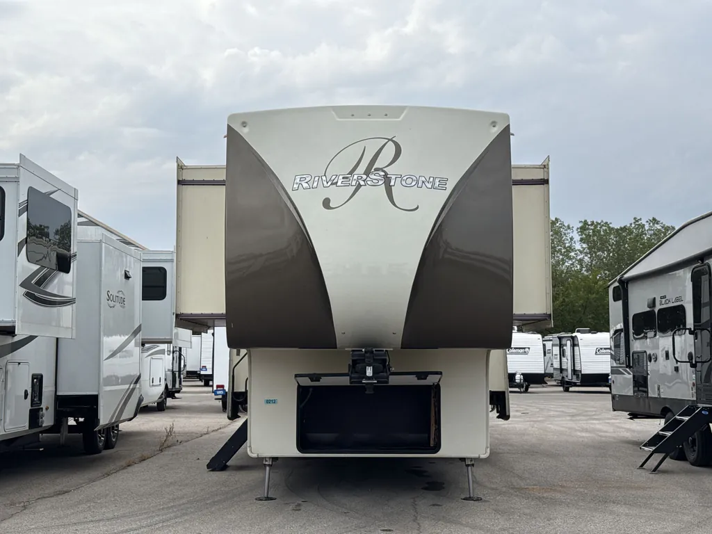 2018 Forest River RiverStone 39FK, Photos photo 4