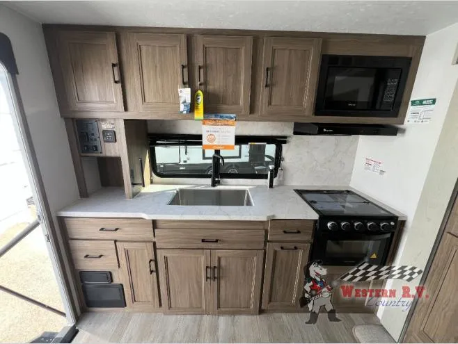 2026 Coachmen Freedom Express Ultra Lite 245RKS - Photo 4
