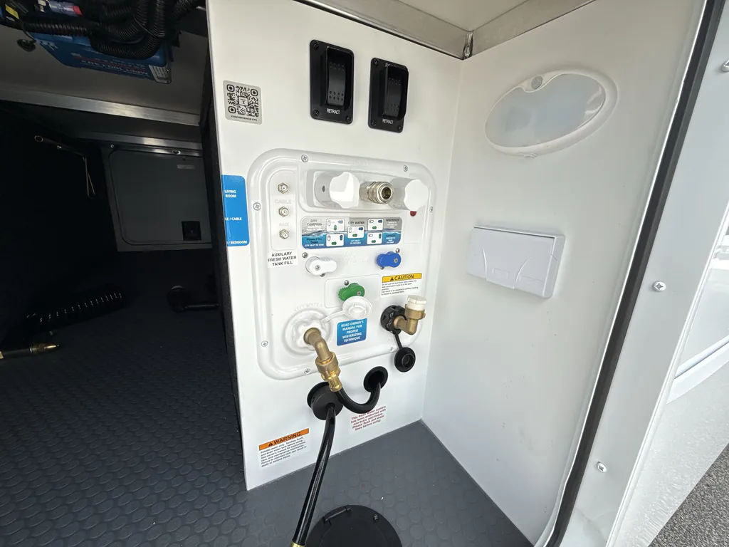 2026 Brinkley Model I 294, Photos photo 10