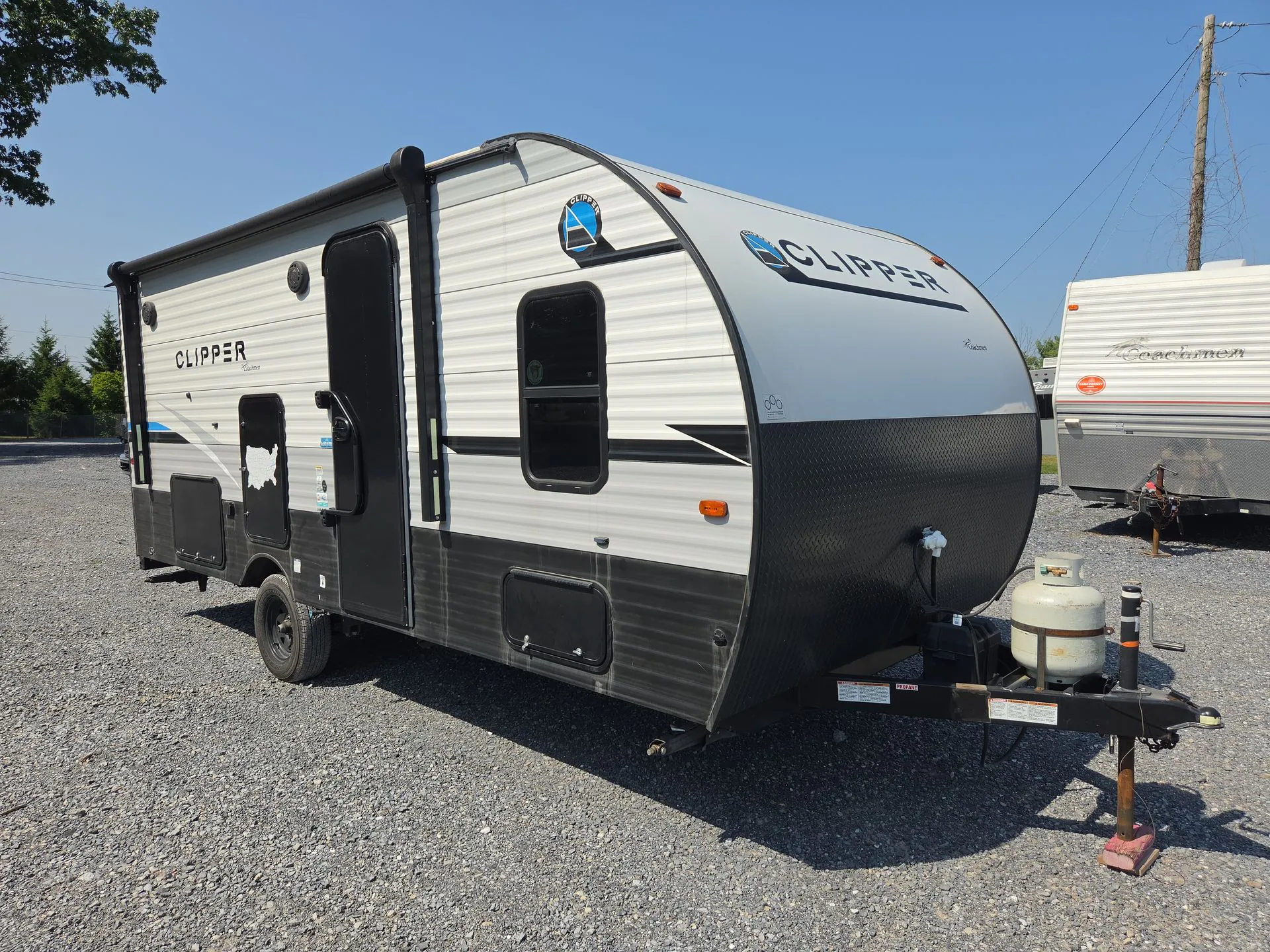 2022 Coachmen Clipper 182DBU - Photo 3