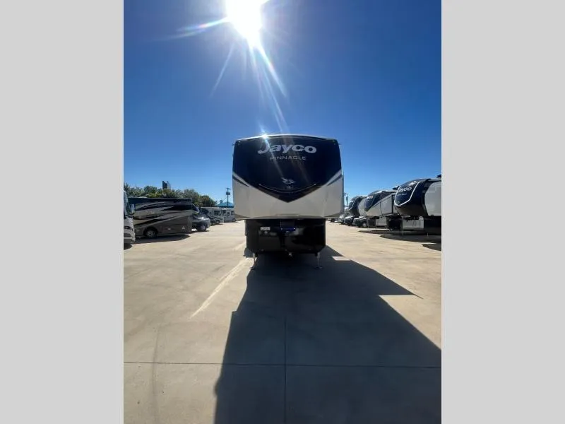 2026 Jayco Pinnacle 38FBRK - Photo 3