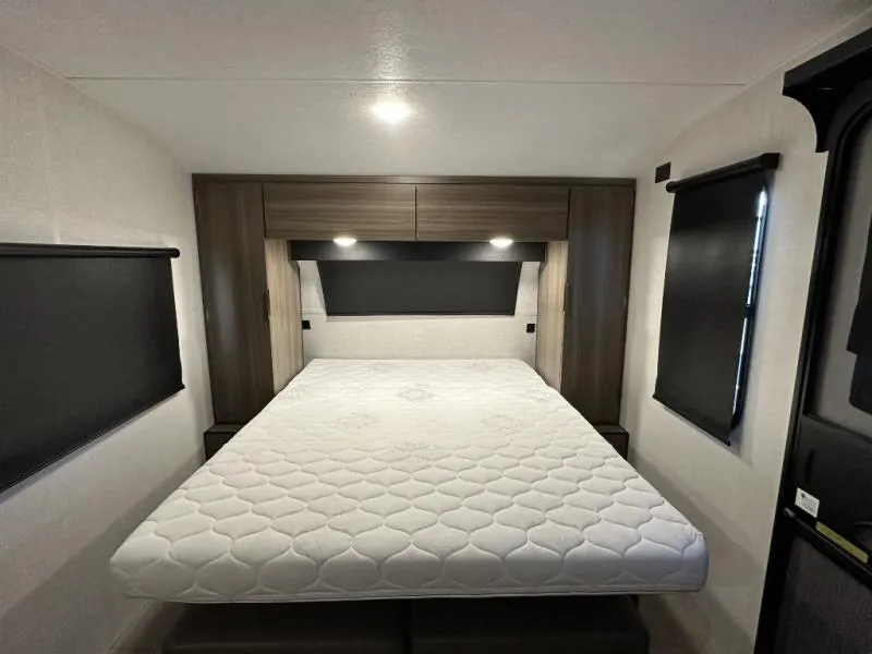 2024 Venture RV Sonic 211VDB - Photo 3