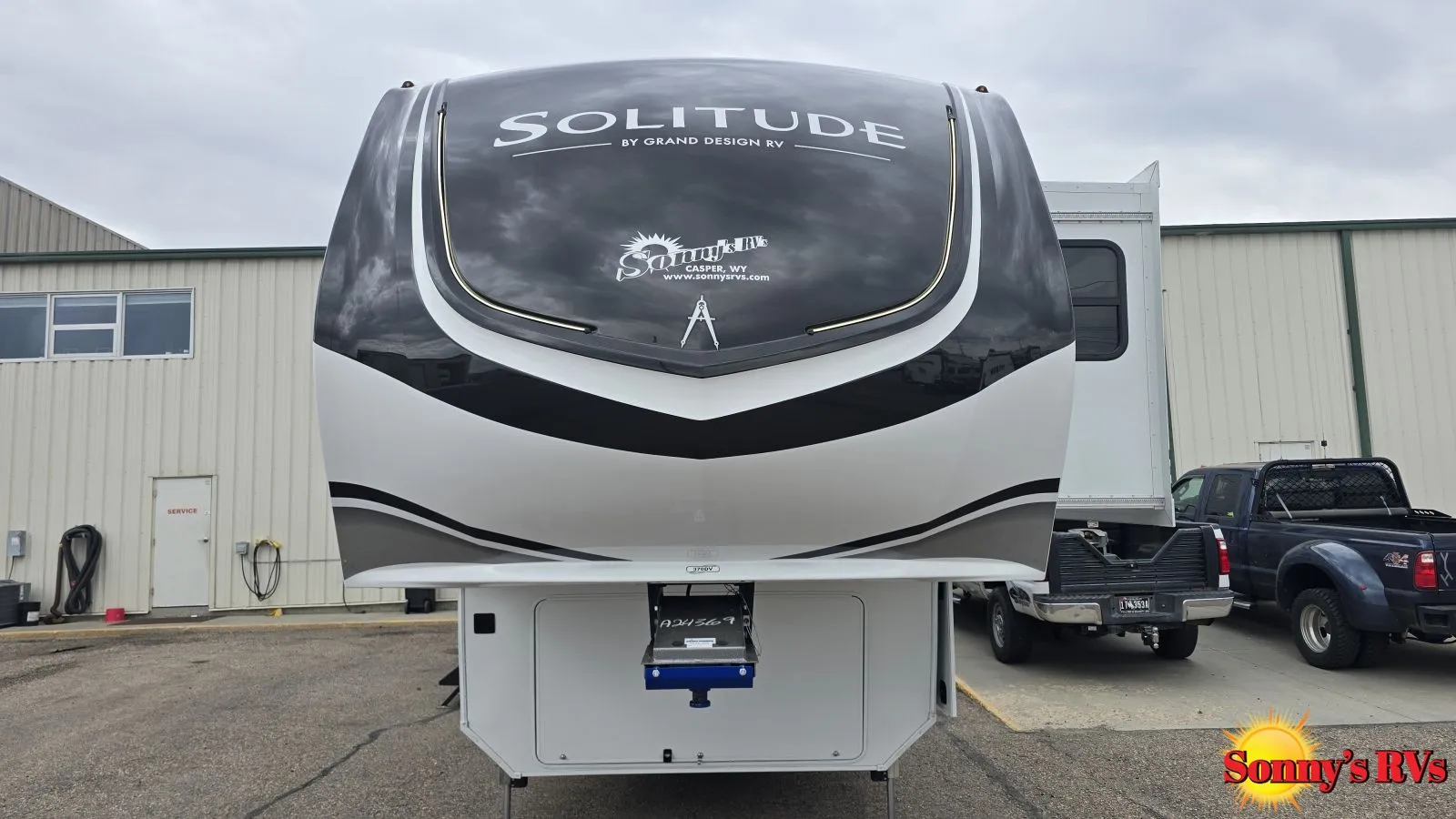 2027 Grand Design Solitude 370DV 370DV - Photo 2