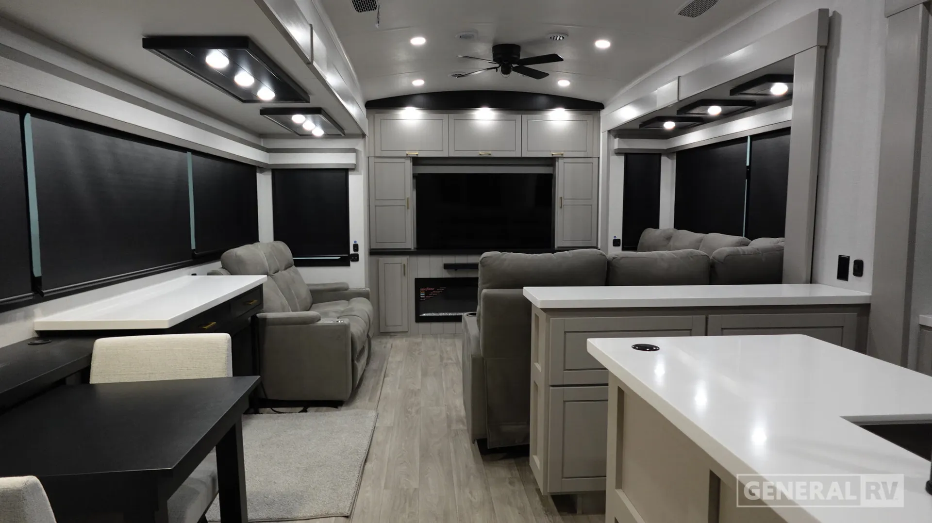 2027 Jayco North Point 381CKRE - Photo 3