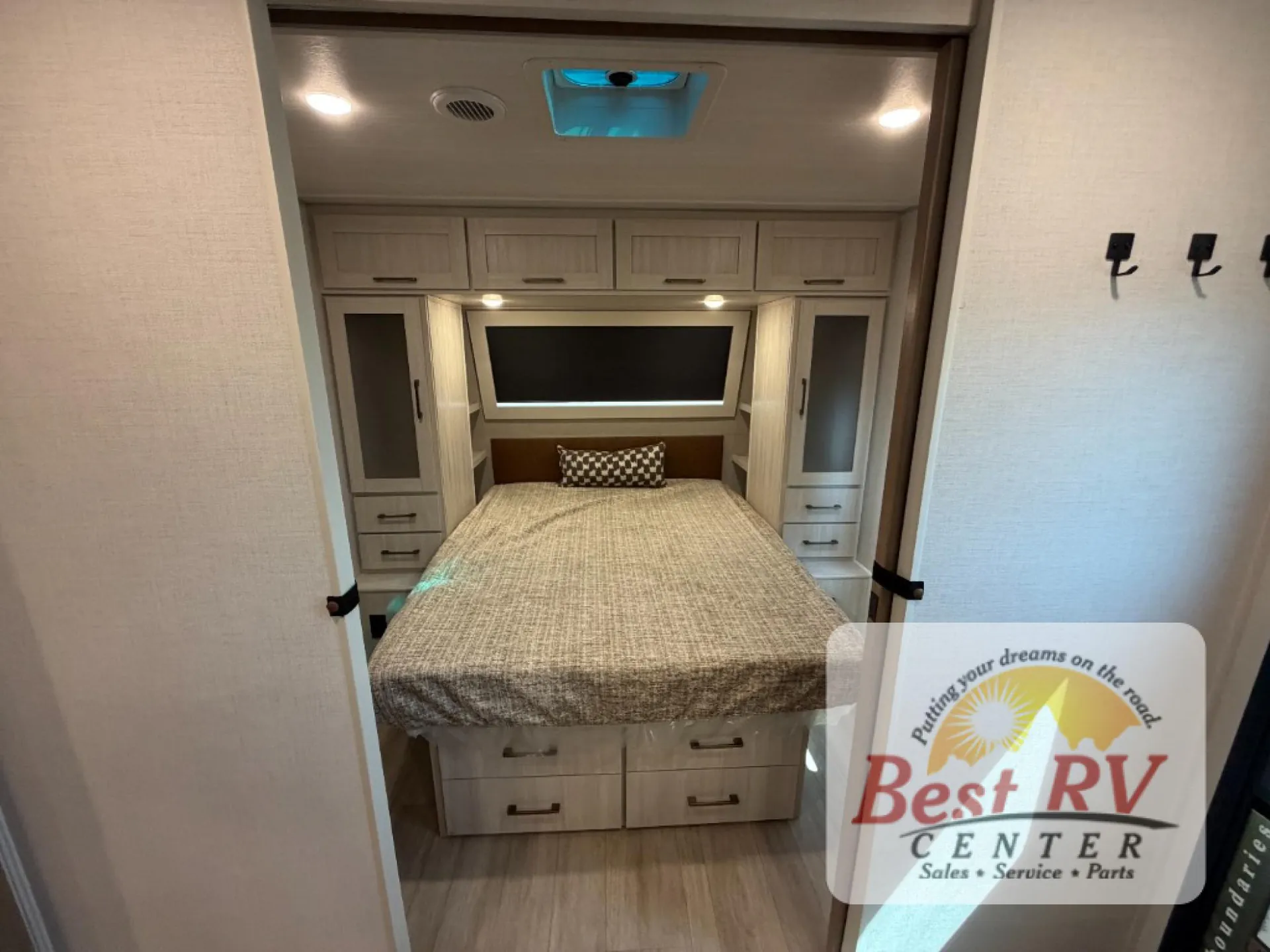 2027 Forest River No Boundaries Beast Mode NB21.0 — Photo 6