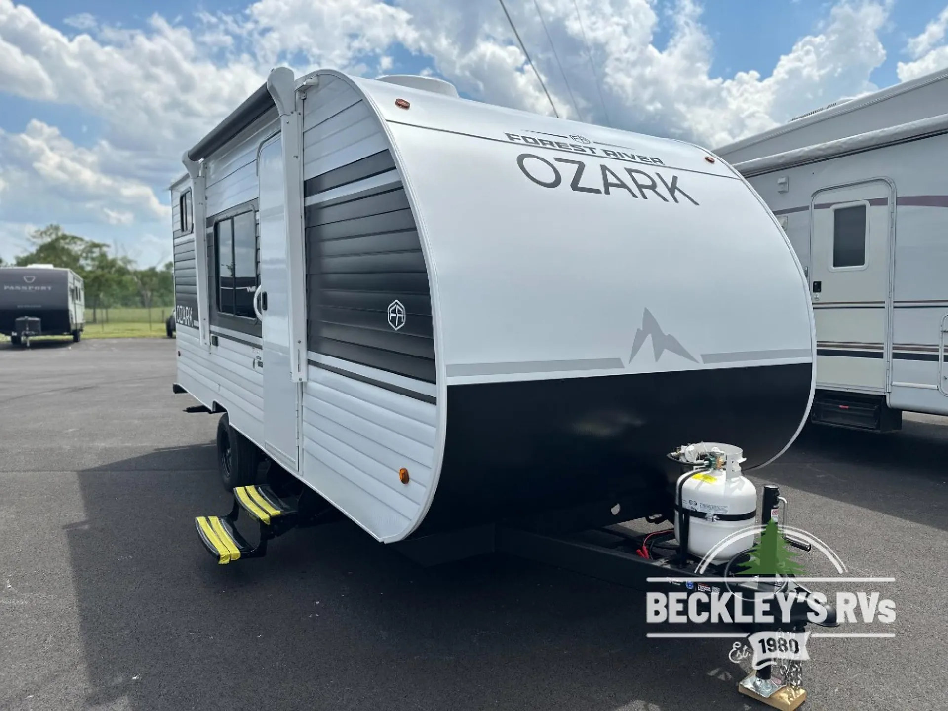 2026 Forest River Ozark LE 1620DBLE - Photo 2