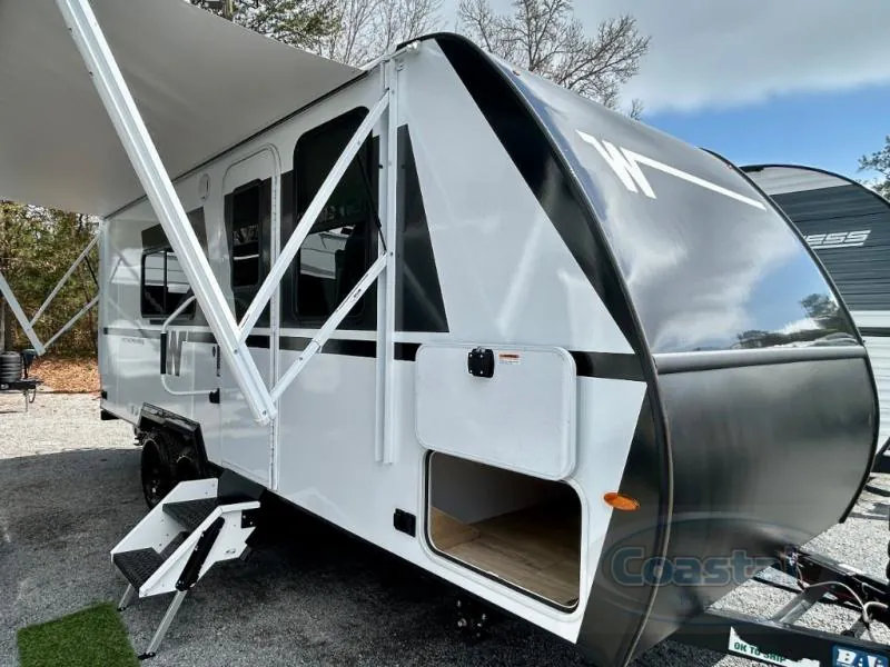 2026 Winnebago Micro Minnie 2000FRB - Photo 2