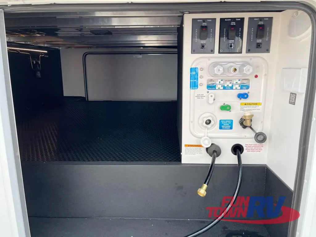 2026 Brinkley Model Z 3420, Photos photo 23