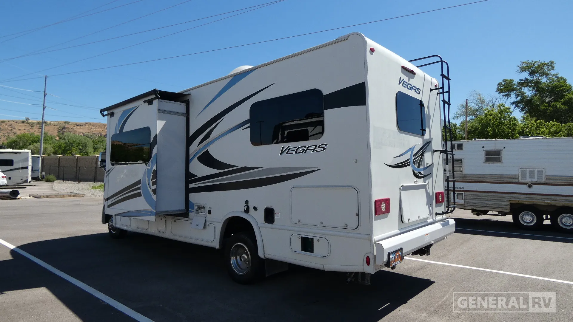 2021 Thor Motor Coach Vegas 24.1 - Photo 4