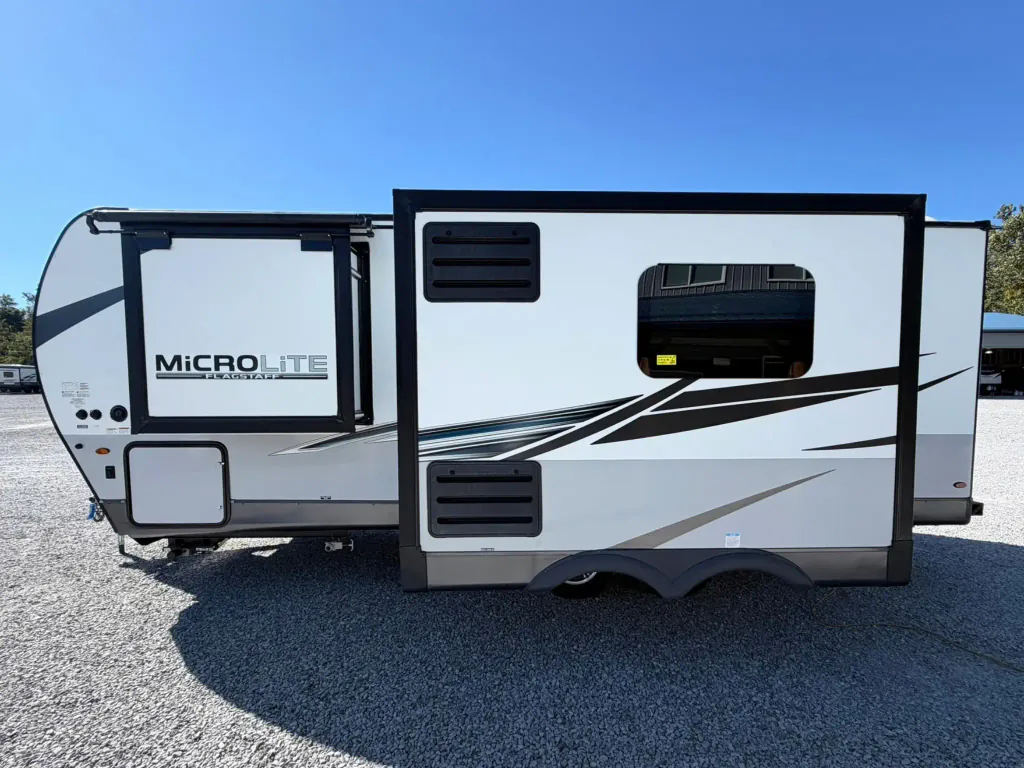 2021 Forest River Flagstaff Micro Lite 25FBLS, Photos photo 3