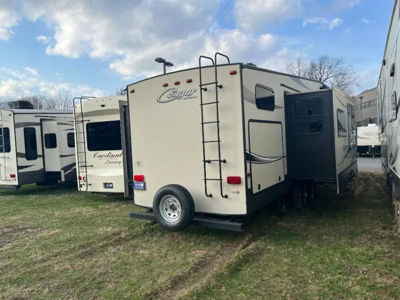 2016 Keystone RV Cougar 336BHS - Photo 4