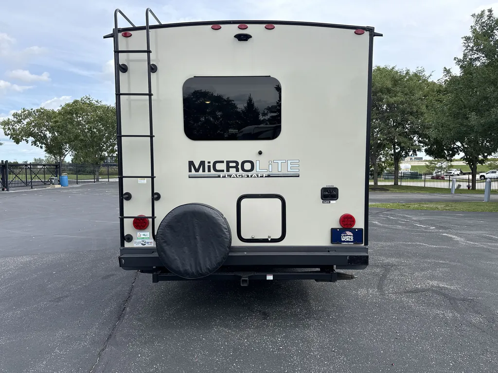 2022 Forest River Flagstaff Micro Lite 25FKS, Photos photo 7