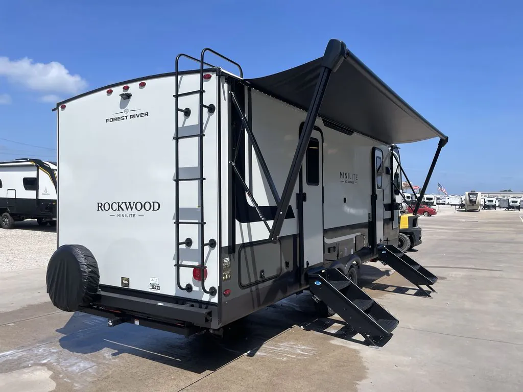 2027 Forest River Rockwood Mini Lite 2506FK — Photo 7