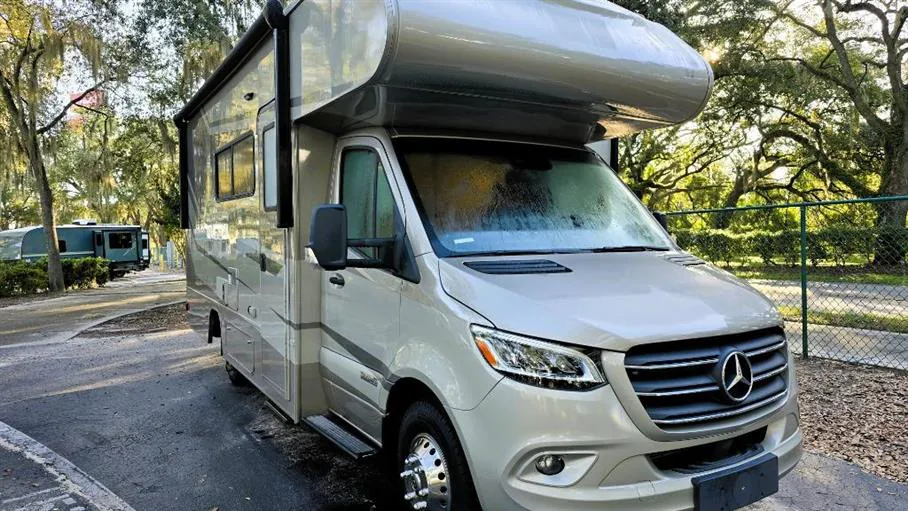 2024 Winnebago Porto 24P - Photo 2