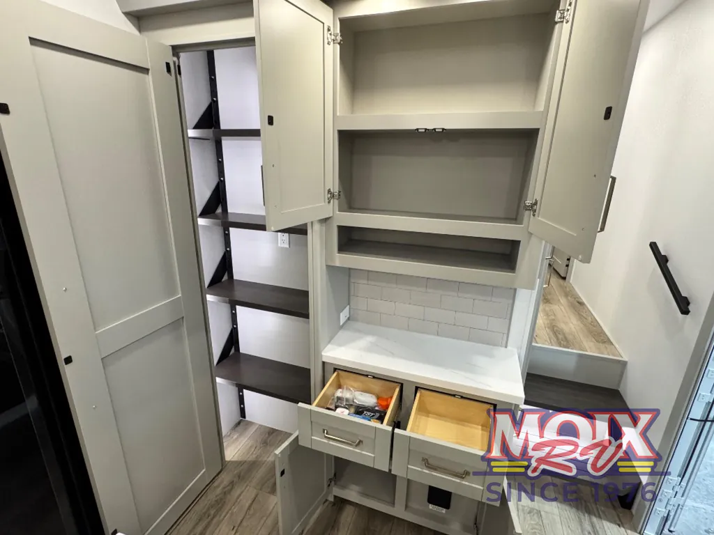 2026 Brinkley Model Z 3600, Photos photo 46