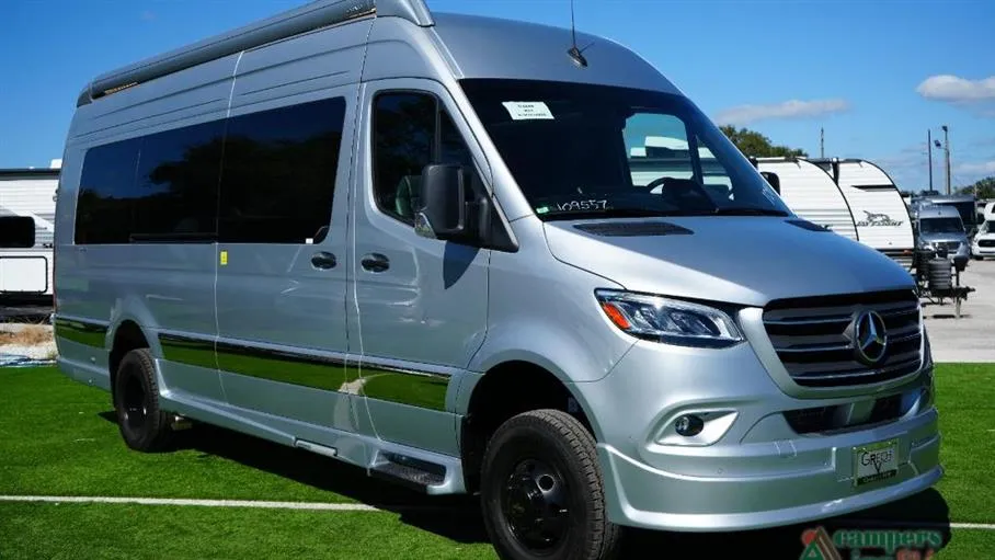 2026 Grech RV Strada-ion AWD LOUNGE - Photo 2